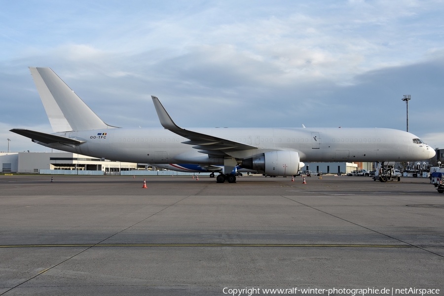 ASL Airlines Belgium Boeing 757-222(PCF) (OO-TFC) | Photo 558865