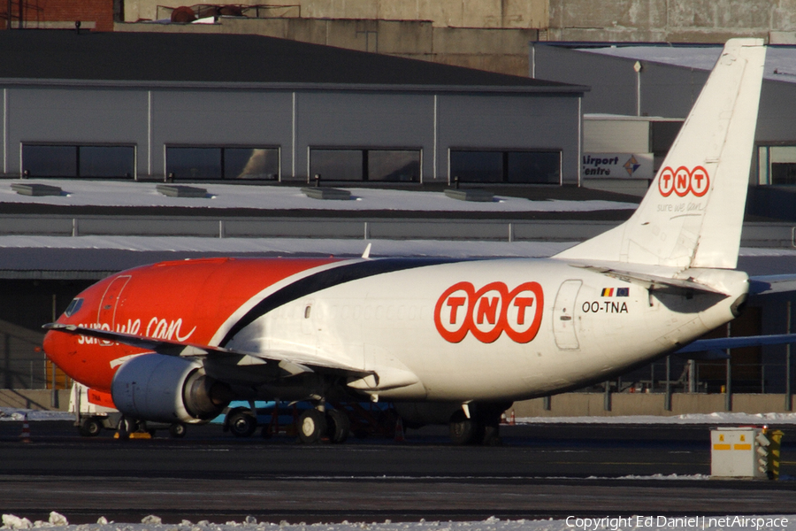 TNT Airways Boeing 737-3T0(SF) (OO-TNA) | Photo 22096