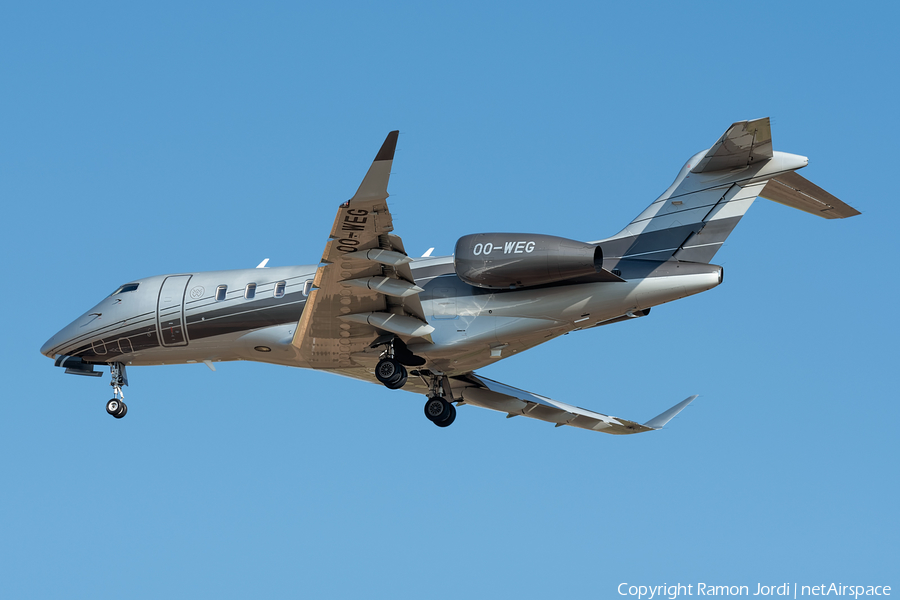 Abelag Aviation Bombardier BD-100-1A10 Challenger 350 (OO-WEG) | Photo 521717