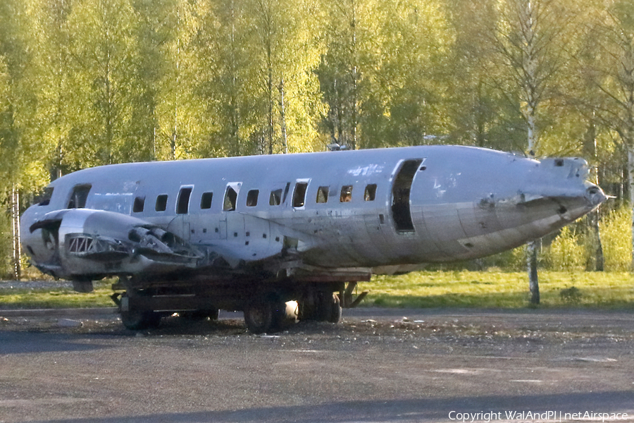 Aviation photo 679381