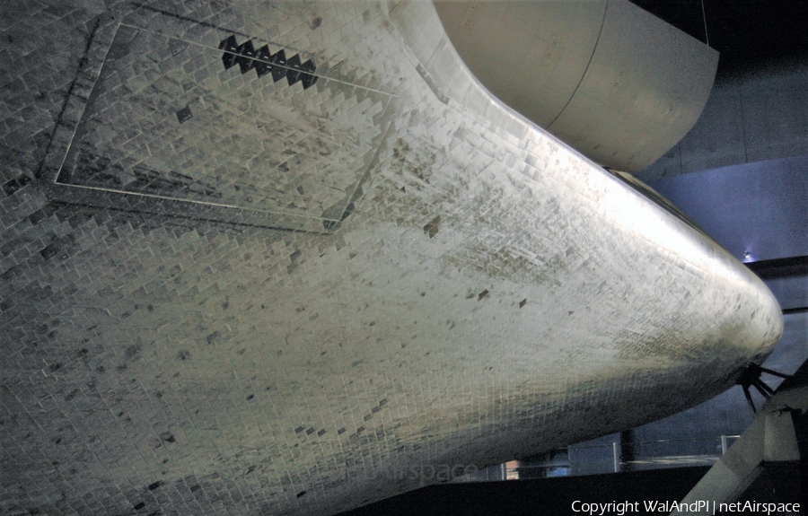 NASA Rockwell Space Shuttle Orbiter (OV-104) | Photo 445720