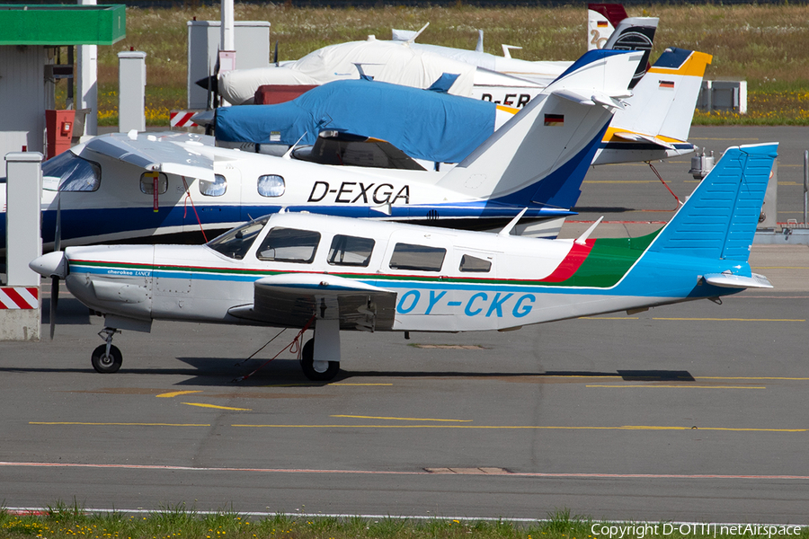 (Private) Piper PA-32R-300 Cherokee Lance (OY-CKG) | Photo 331629