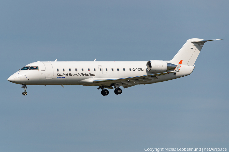 Global Reach Aviation Bombardier CRJ-200LR (OY-CRJ) | Photo 402090