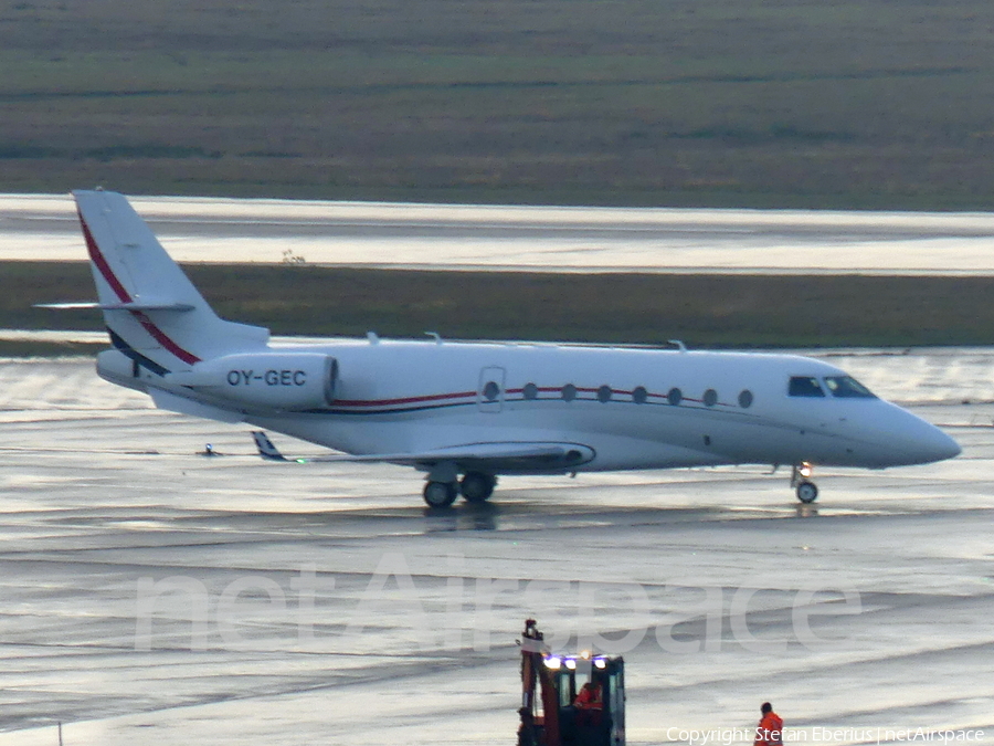 FlexFlight Gulfstream G200 (OY-GEC) | Photo 483114