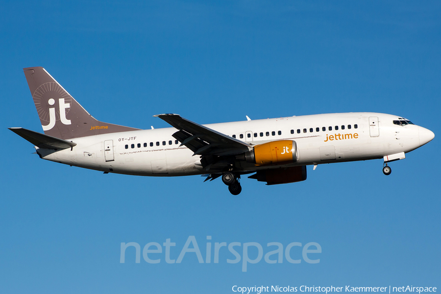 Jet Time Boeing 737-382(QC) (OY-JTF) | Photo 121627