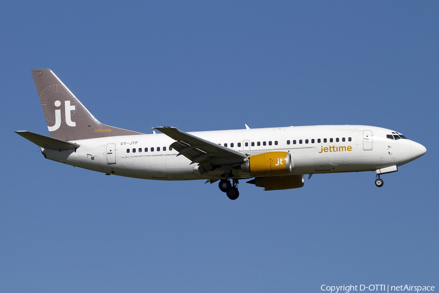 Jet Time Boeing 737-382(QC) (OY-JTF) | Photo 412763