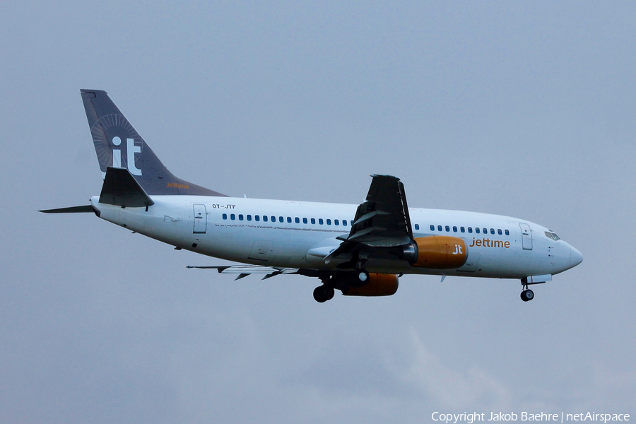 Jet Time Boeing 737-382(QC) (OY-JTF) | Photo 138853