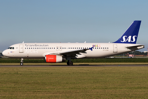 SAS - Scandinavian Airlines Airbus A320-232 (OY-KAW) at  Amsterdam - Schiphol, Netherlands