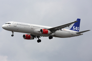 SAS - Scandinavian Airlines Airbus A321-232 (OY-KBB) at  London - Heathrow, United Kingdom