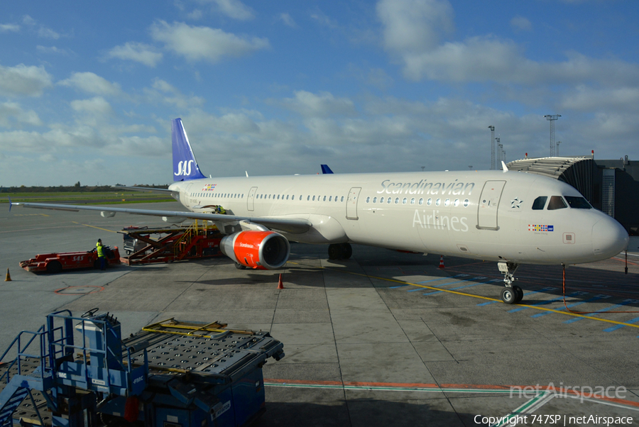SAS - Scandinavian Airlines Airbus A321-232 (OY-KBE) | Photo 89435