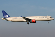 SAS - Scandinavian Airlines Airbus A321-232 (OY-KBF) at  Amsterdam - Schiphol, Netherlands