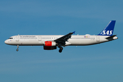 SAS - Scandinavian Airlines Airbus A321-232 (OY-KBF) at  London - Heathrow, United Kingdom
