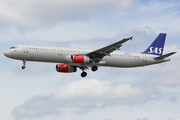 SAS - Scandinavian Airlines Airbus A321-232 (OY-KBH) at  London - Heathrow, United Kingdom