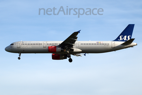 SAS - Scandinavian Airlines Airbus A321-232 (OY-KBK) at  London - Heathrow, United Kingdom
