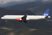 SAS - Scandinavian Airlines Airbus A321-232 (OY-KBK) at  Tenerife Sur - Reina Sofia, Spain