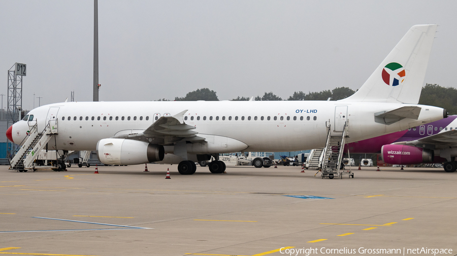 Danish Air Transport (DAT) Airbus A320-231 (OY-LHD) | Photo 421440