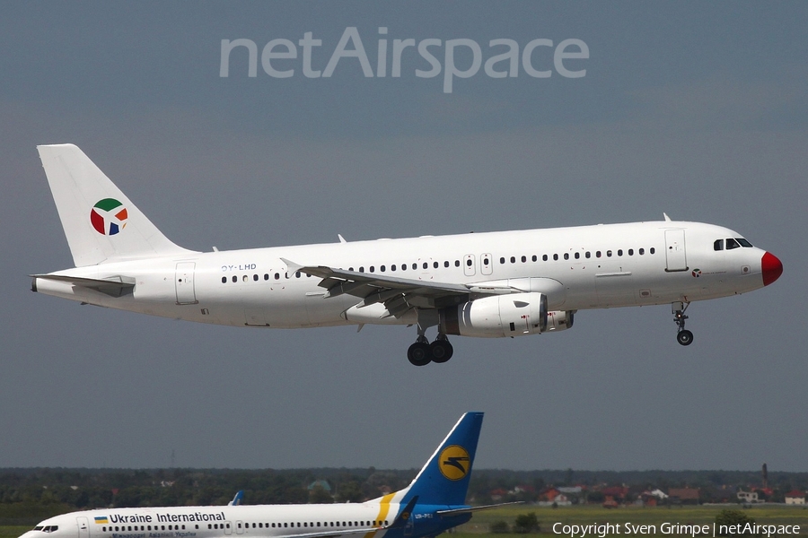 Danish Air Transport (DAT) Airbus A320-231 (OY-LHD) | Photo 247285
