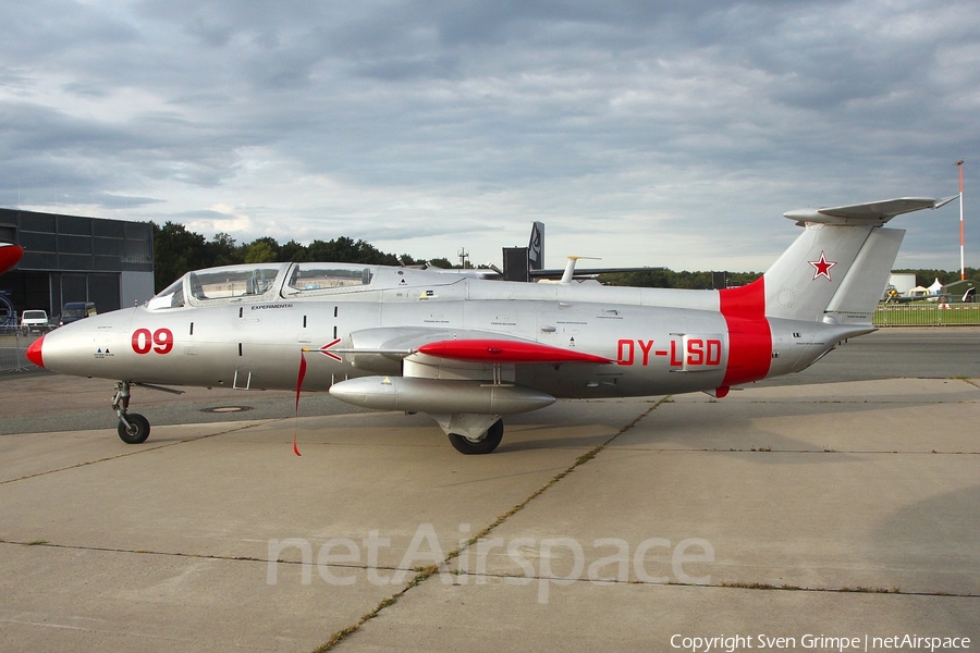 (Private) Aero L-29 Delfin (OY-LSD) | Photo 185413