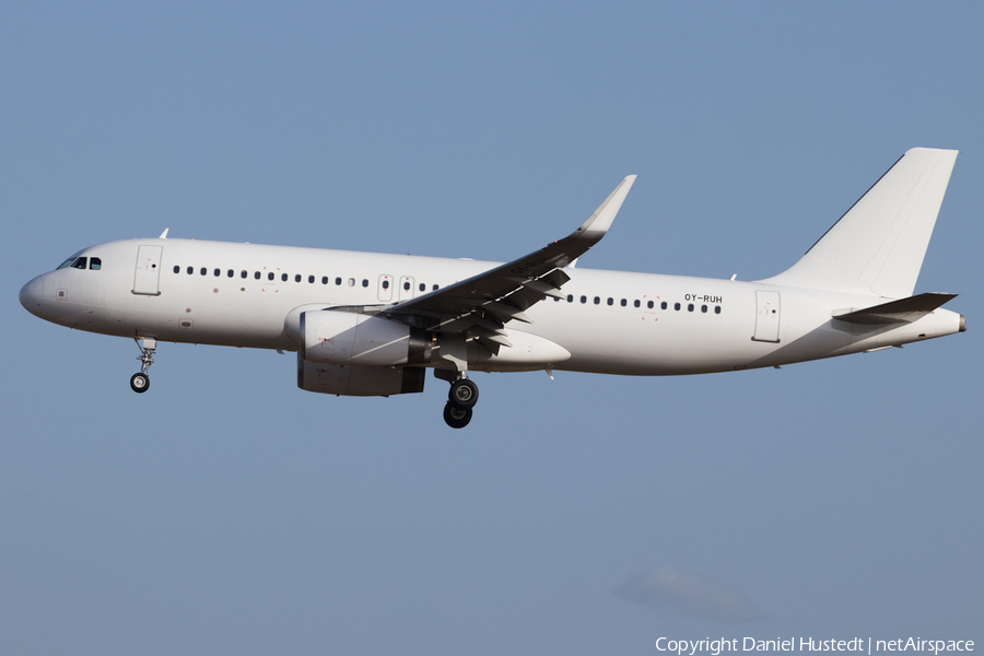 Danish Air Transport (DAT) Airbus A320-232 (OY-RUH) | Photo 536422