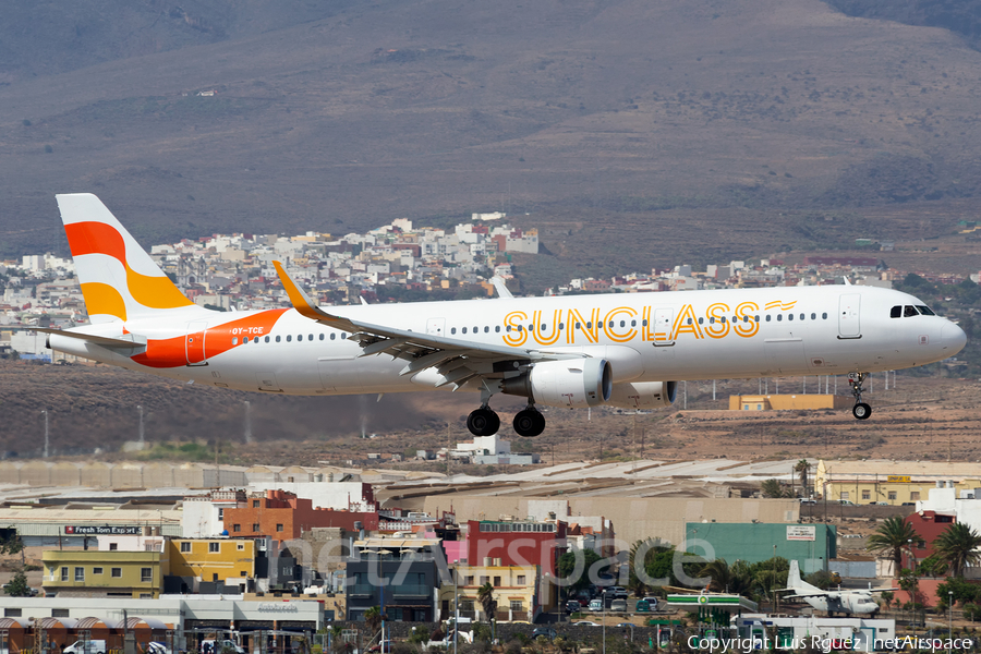 Sunclass Airlines Airbus A321-211 (OY-TCE) | Photo 490794