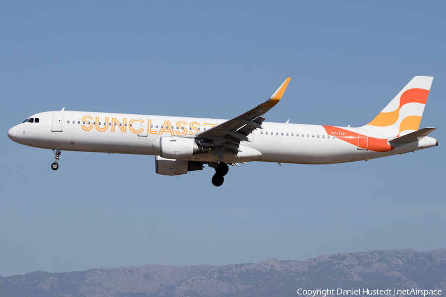 Sunclass Airlines Airbus A321-211 (OY-TCF) | Photo 536614