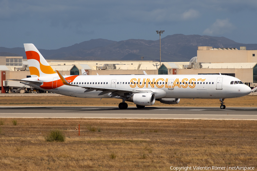 Sunclass Airlines Airbus A321-211 (OY-TCF) | Photo 580876