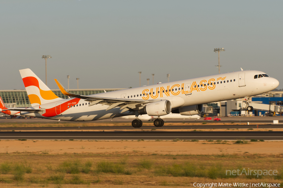 Sunclass Airlines Airbus A321-211 (OY-TCH) | Photo 462529
