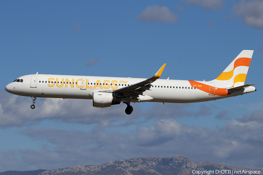 Sunclass Airlines Airbus A321-211 (OY-TCH) | Photo 531328