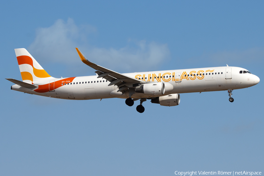 Sunclass Airlines Airbus A321-211 (OY-TCH) | Photo 547050
