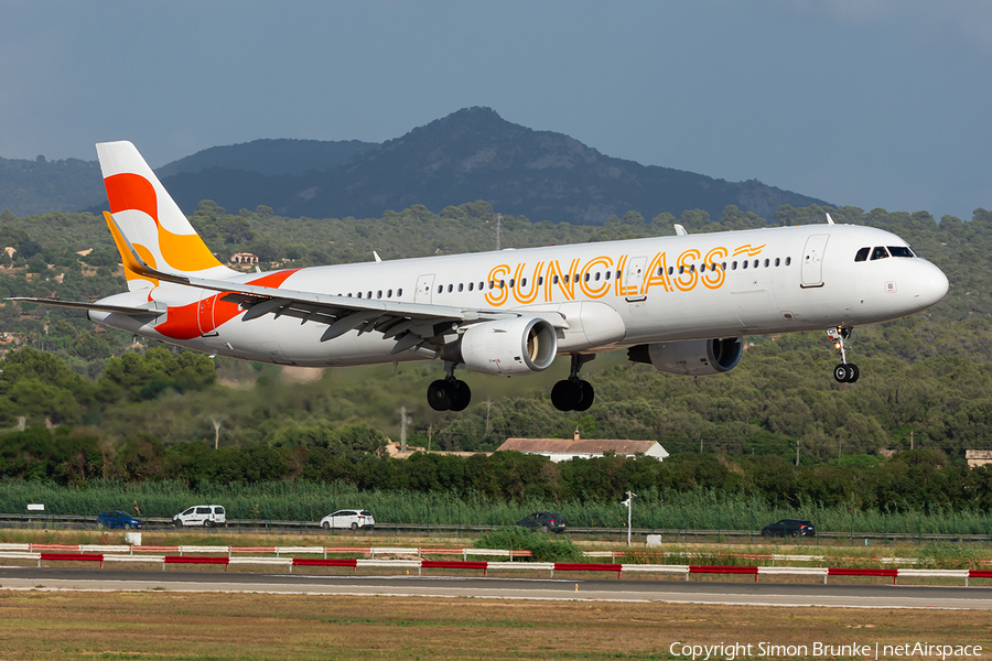 Sunclass Airlines Airbus A321-211 (OY-TCH) | Photo 625241