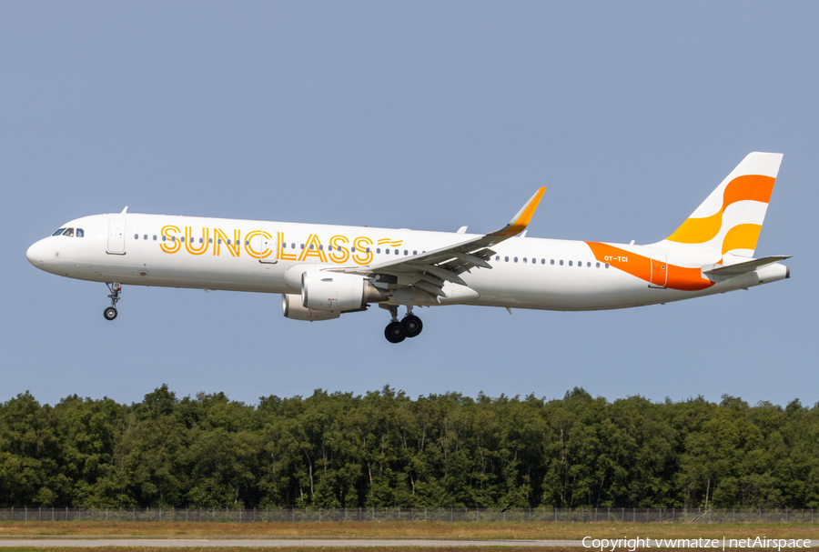 Sunclass Airlines Airbus A321-211 (OY-TCI) | Photo 459002