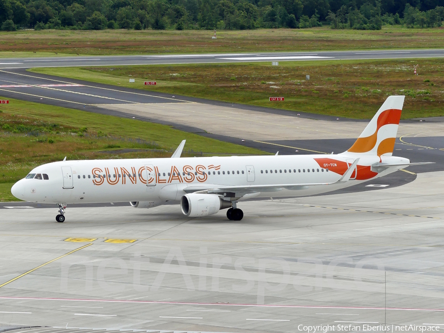 Sunclass Airlines Airbus A321-211 (OY-TCN) | Photo 627936