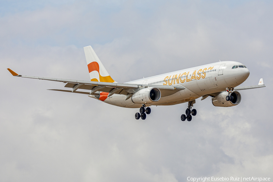 Sunclass Airlines Airbus A330-243 (OY-VKF) | Photo 479295