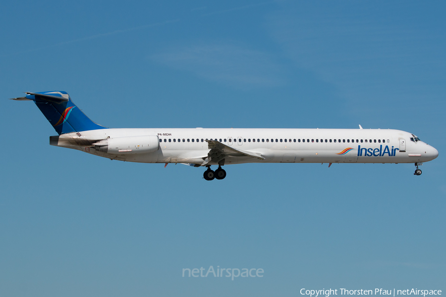 Insel Air McDonnell Douglas MD-83 (P4-MDH) | Photo 96260
