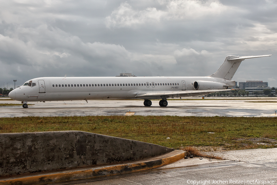 Insel Air McDonnell Douglas MD-83 (P4-MDI) | Photo 103088