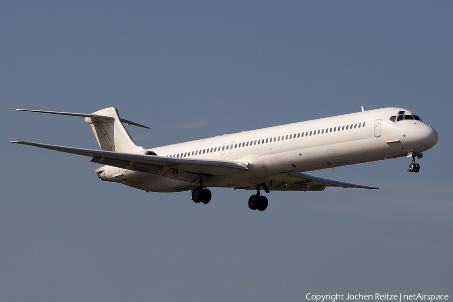 Insel Air McDonnell Douglas MD-83 (P4-MDI) | Photo 113331