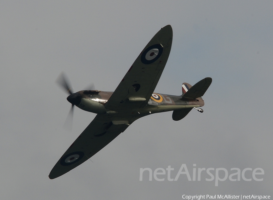 Royal Air Force Supermarine Spitfire Mk IIA (P7350) | Photo 125518