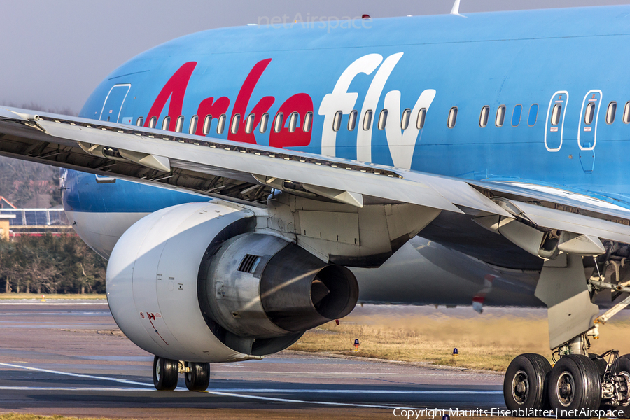 Arkefly Boeing 767-383(ER) (PH-AHQ) | Photo 40954