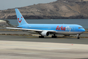 Arkefly Boeing 767-383(ER) (PH-AHQ) at  Gran Canaria, Spain