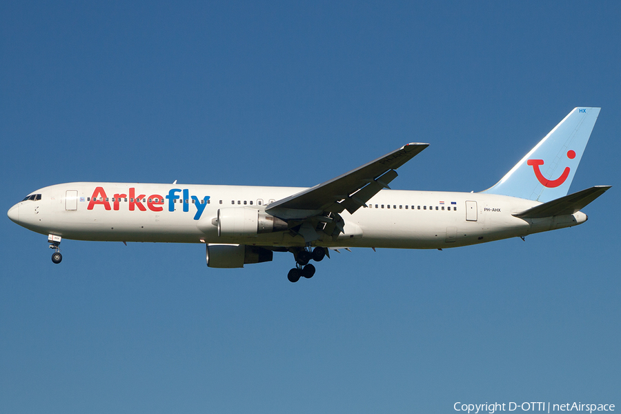 Arkefly Boeing 767-383(ER) (PH-AHX) | Photo 202662