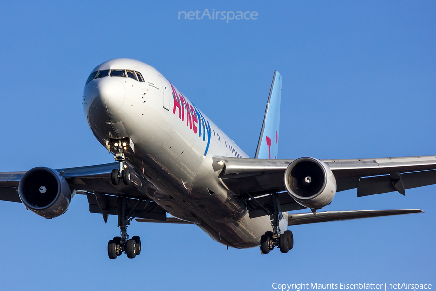 Arkefly Boeing 767-383(ER) (PH-AHX) | Photo 53746