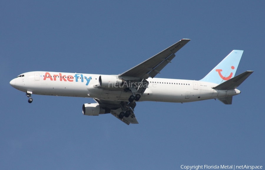 Arkefly Boeing 767-383(ER) (PH-AHY) | Photo 305233