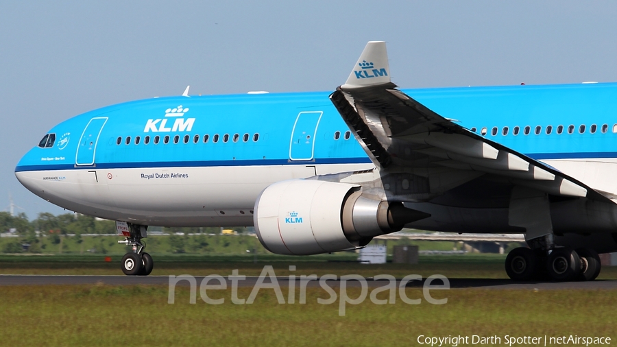 KLM - Royal Dutch Airlines Airbus A330-303 (PH-AKA) | Photo 210983