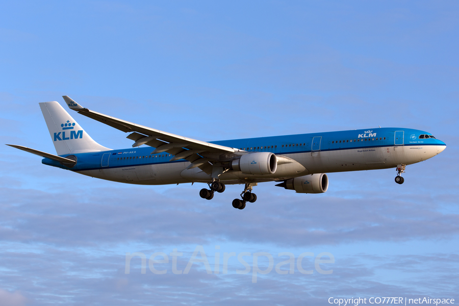 KLM - Royal Dutch Airlines Airbus A330-303 (PH-AKA) | Photo 50627