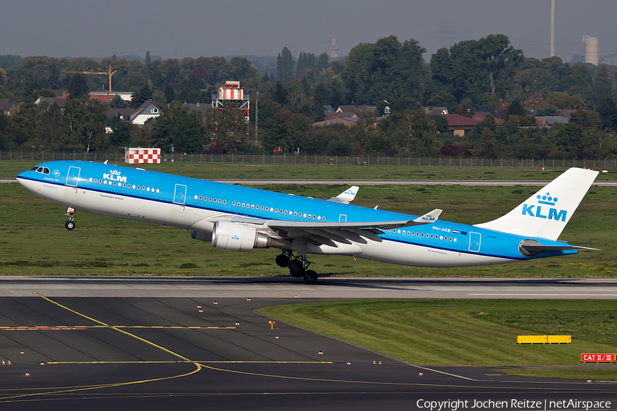 KLM - Royal Dutch Airlines Airbus A330-303 (PH-AKB) | Photo 87339