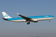 KLM - Royal Dutch Airlines Airbus A330-303 (PH-AKD) at  Amsterdam - Schiphol, Netherlands