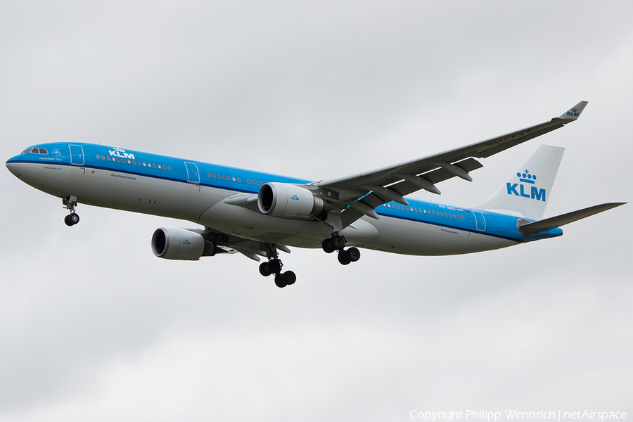 KLM - Royal Dutch Airlines Airbus A330-303 (PH-AKE) | Photo 117838