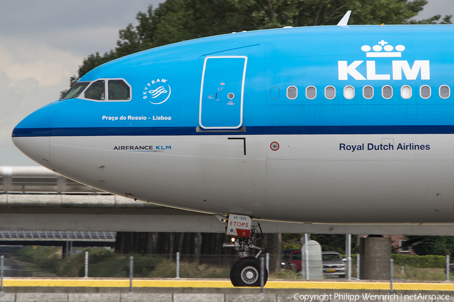 KLM - Royal Dutch Airlines Airbus A330-303 (PH-AKE) | Photo 117849