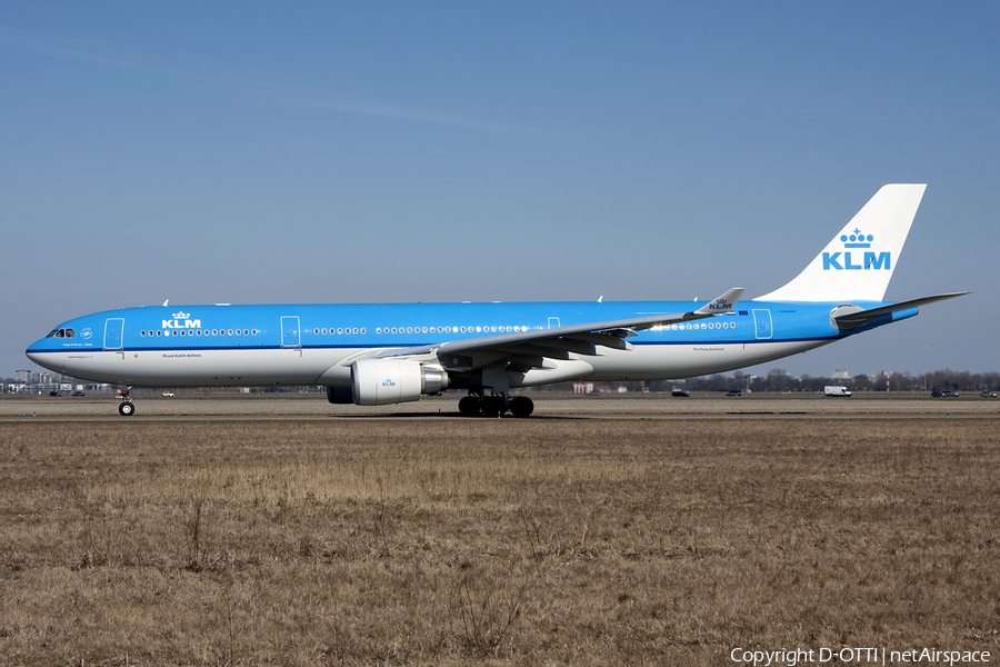 KLM - Royal Dutch Airlines Airbus A330-303 (PH-AKE) | Photo 404775