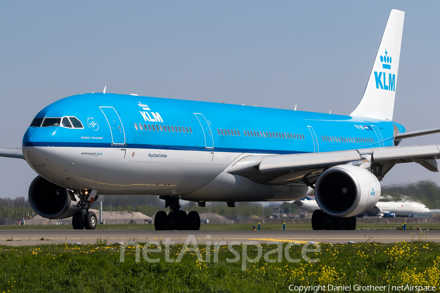 KLM - Royal Dutch Airlines Airbus A330-303 (PH-AKF) | Photo 331456